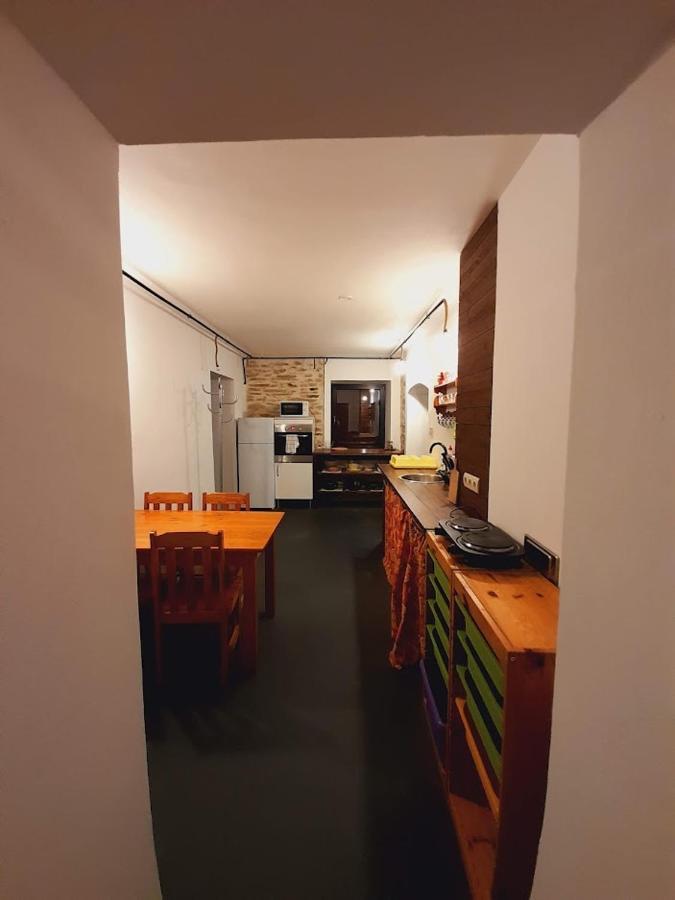 Statek "Two Brooms", Apartment Mirkovice Luaran gambar
