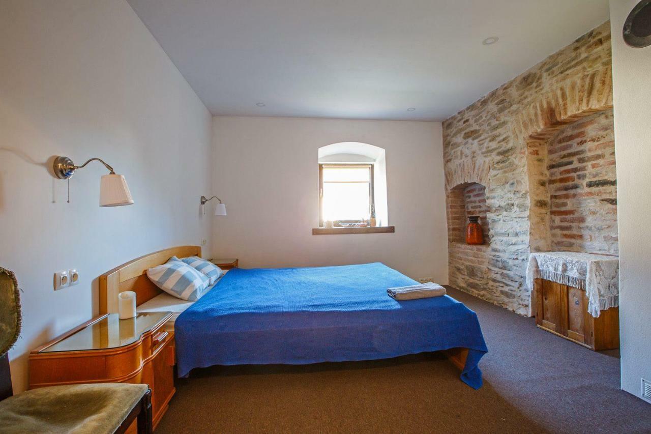 Statek "Two Brooms", Apartment Mirkovice Luaran gambar